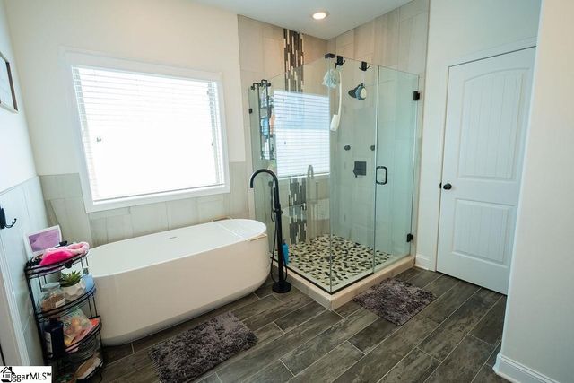 400 Bridge Crossing Drive, Simpsonville, SC 29681