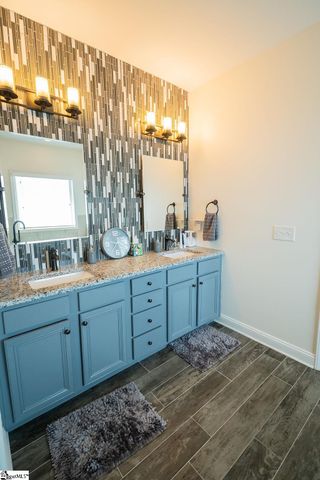 400 Bridge Crossing Drive, Simpsonville, SC 29681