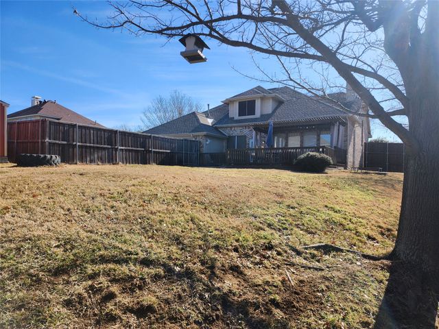 923 Granview Drive, Lewisville, TX 75067