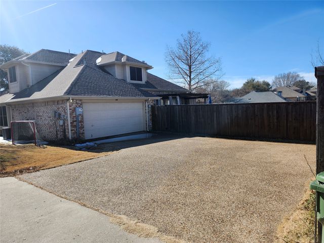923 Granview Drive, Lewisville, TX 75067