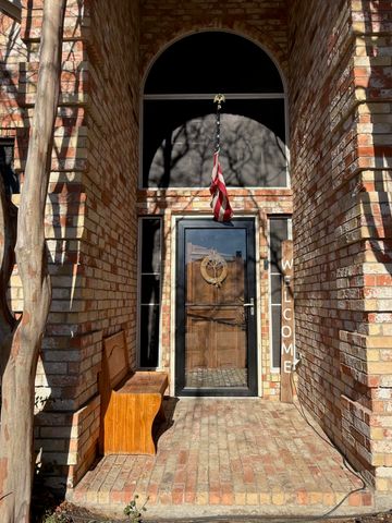 923 Granview Drive, Lewisville, TX 75067