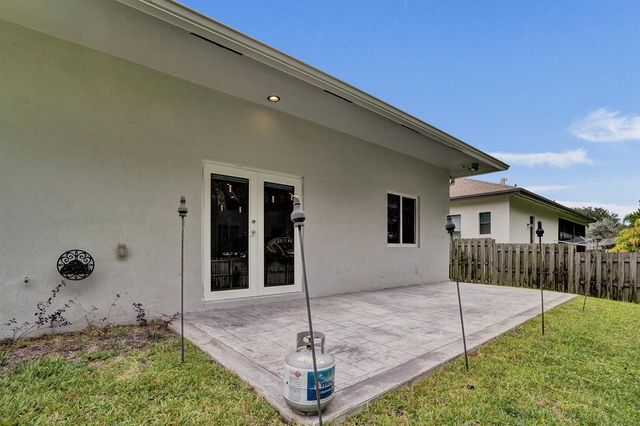 434 NW 21st Avenue, Pompano Beach, FL 33069