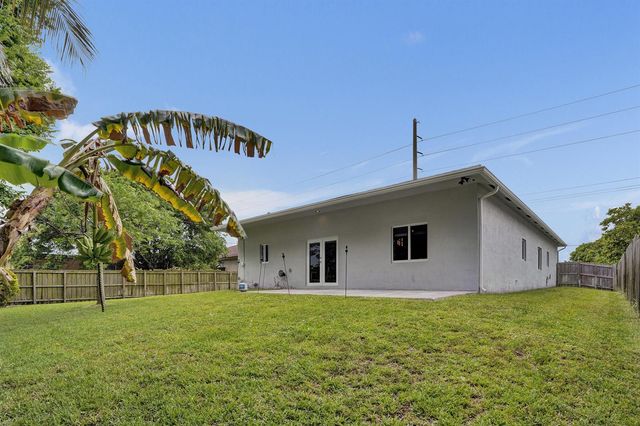 434 NW 21st Avenue, Pompano Beach, FL 33069
