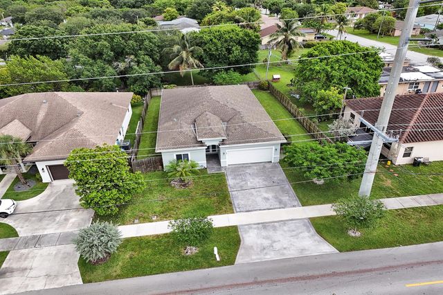 434 NW 21st Avenue, Pompano Beach, FL 33069