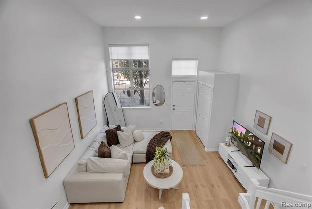 4236 Schaefer Road, Dearborn, MI 48126