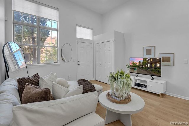 4236 Schaefer Road, Dearborn, MI 48126