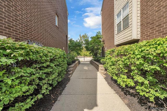 4236 Schaefer Road, Dearborn, MI 48126