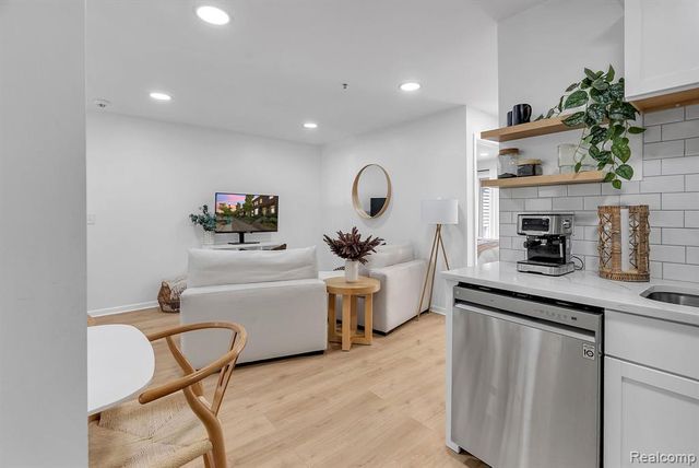 4236 Schaefer Road, Dearborn, MI 48126