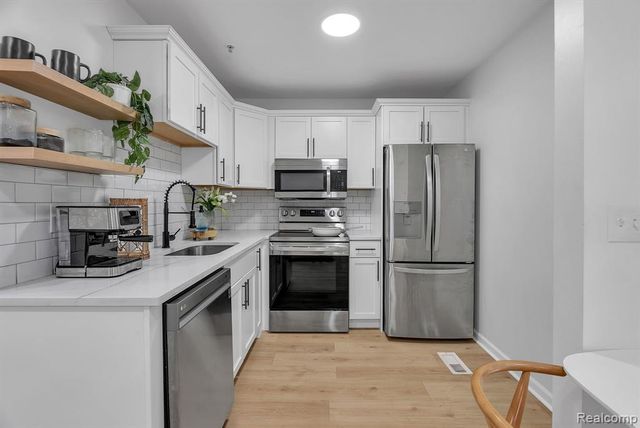 4236 Schaefer Road, Dearborn, MI 48126