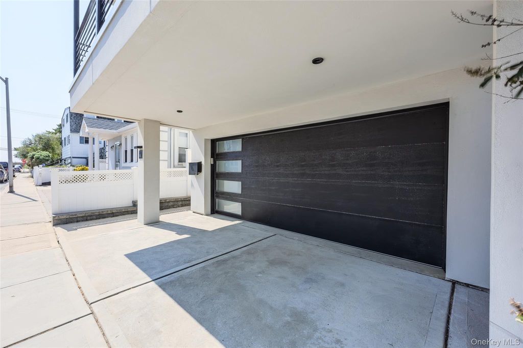 35 Wyoming Avenue, Long Beach, NY 11561 — photo 3