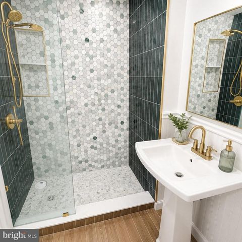 14 WINDSOR CIR, Springfield, PA 19064