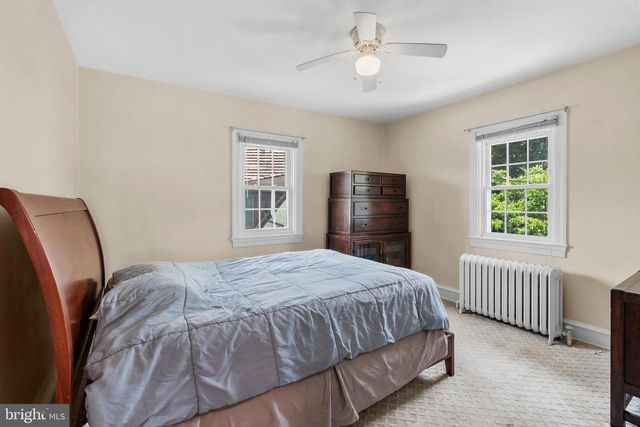14 WINDSOR CIR, Springfield, PA 19064