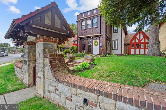 14 WINDSOR CIR, Springfield, PA 19064