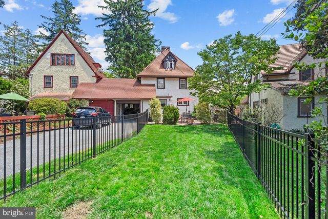 14 WINDSOR CIR, Springfield, PA 19064