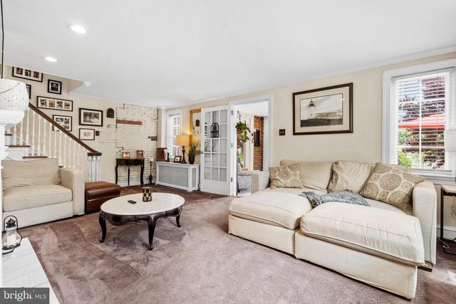 14 WINDSOR CIR, Springfield, PA 19064