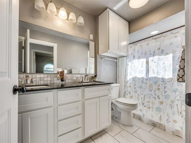 1049 SW 3rd Street, Moore, OK 73160