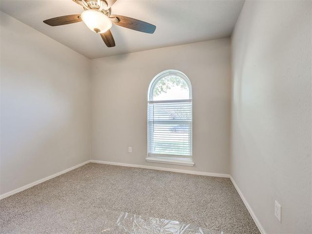 1049 SW 3rd Street, Moore, OK 73160
