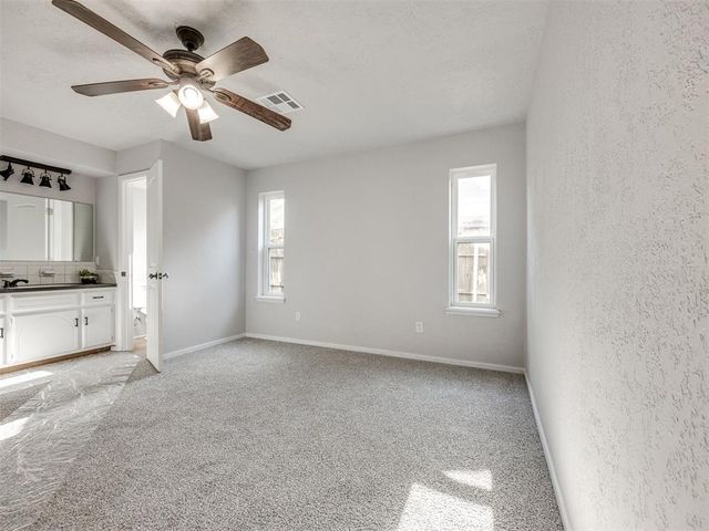 1049 SW 3rd Street, Moore, OK 73160