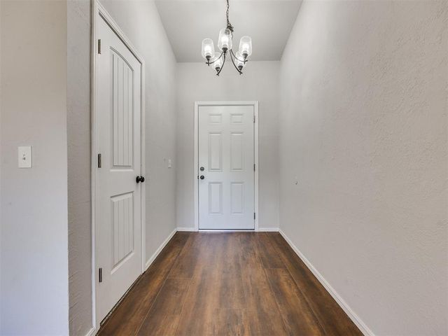 1049 SW 3rd Street, Moore, OK 73160