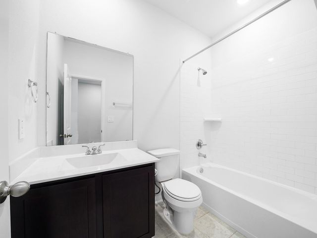 15102 Wiltshire Castle Ln, Houston, TX 77044