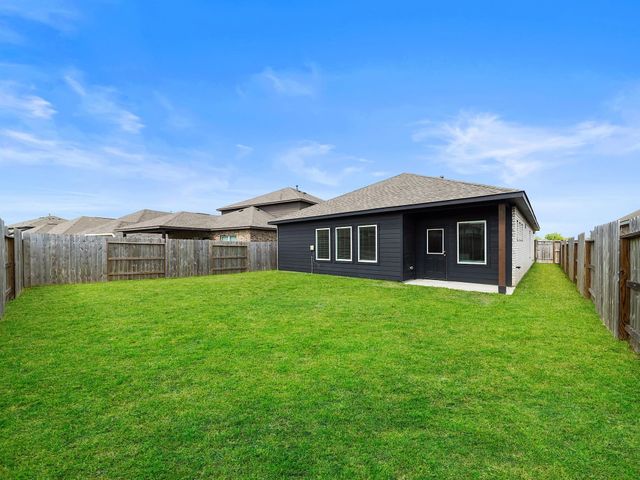 15102 Wiltshire Castle Ln, Houston, TX 77044