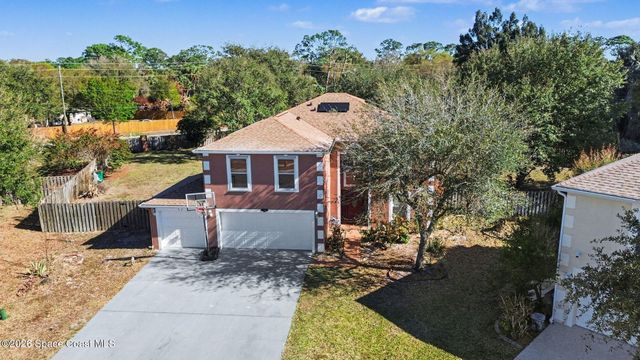 1343 Sorento Circle, Melbourne, FL 32904