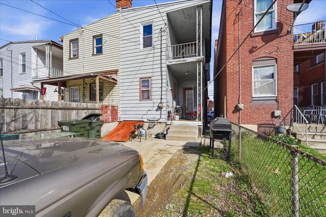 26 LEHMAN ST, Lebanon, PA 17046