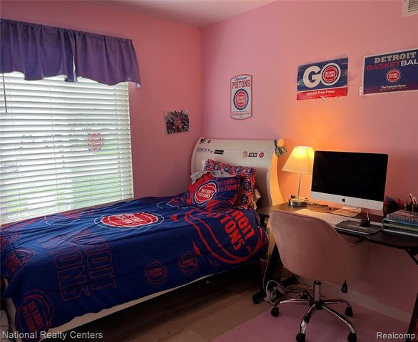 15719 Golden Drive, Macomb, MI 48044