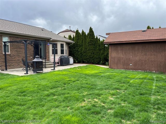 15719 Golden Drive, Macomb, MI 48044