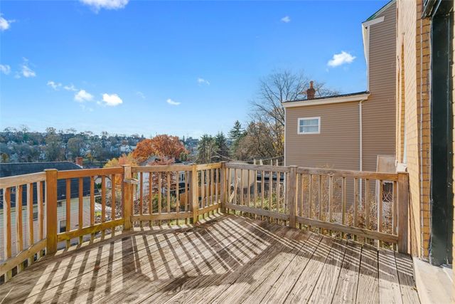 256 E Meyers St, Carrick, PA 15210