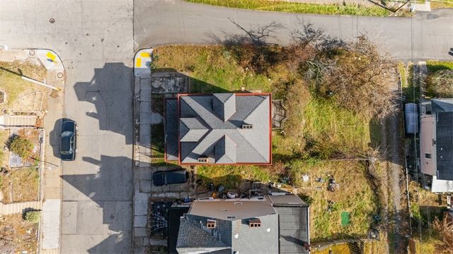 256 E Meyers St, Carrick, PA 15210