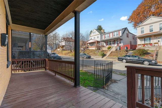 256 E Meyers St, Carrick, PA 15210