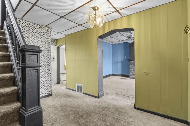 256 E Meyers St, Carrick, PA 15210