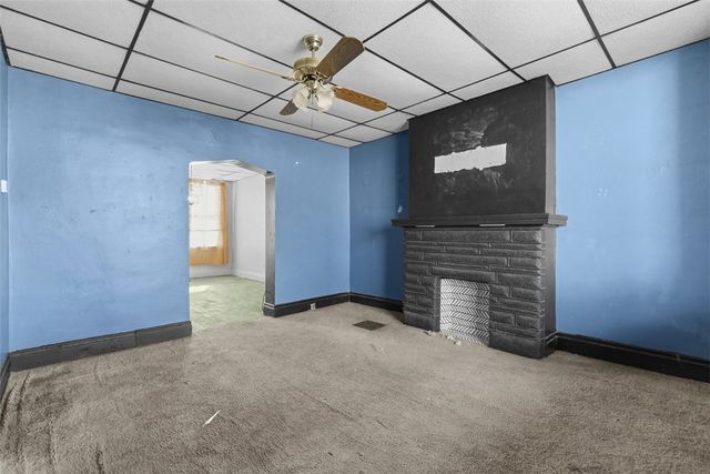 256 E Meyers St, Carrick, PA 15210