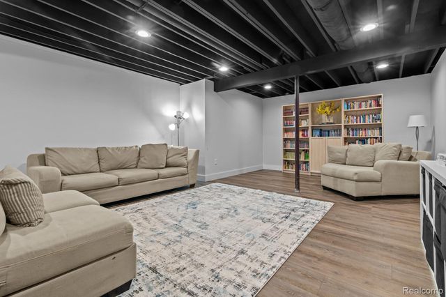 1035 Engelhardt Strasse Street, Spring Arbor Township, MI 49201