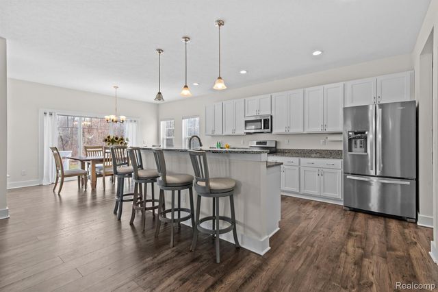 1035 Engelhardt Strasse Street, Spring Arbor Township, MI 49201