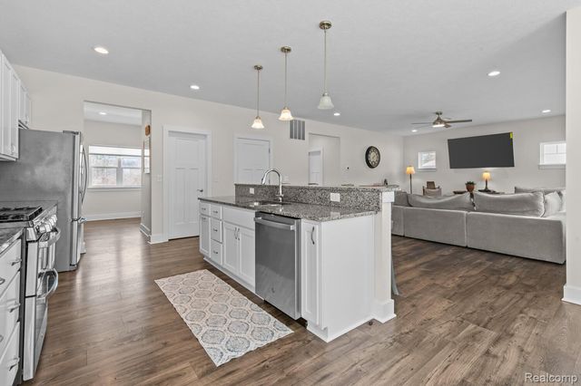 1035 Engelhardt Strasse Street, Spring Arbor Township, MI 49201