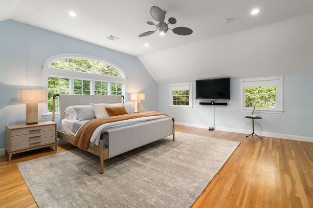 42 Sheridan Rd, Wellesley, MA 02481