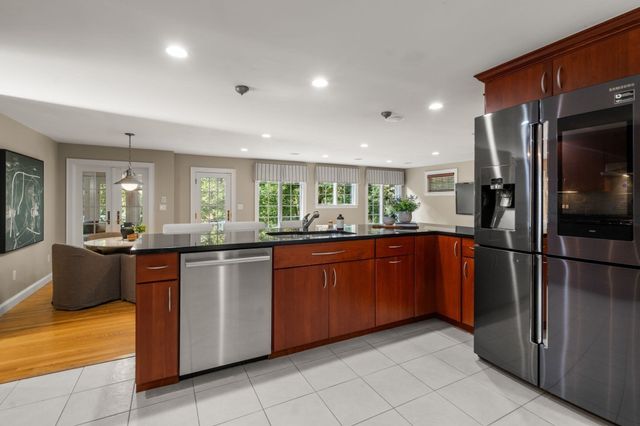 42 Sheridan Rd, Wellesley, MA 02481