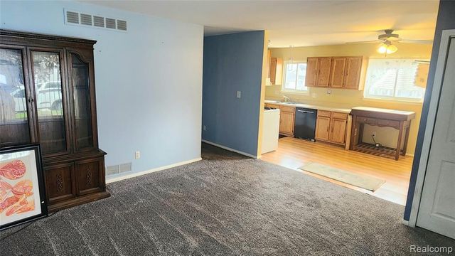 331 Detroit Street, Trenton, MI 48183
