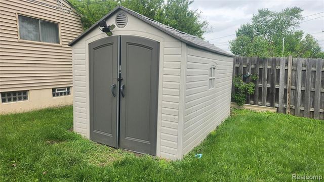 331 Detroit Street, Trenton, MI 48183