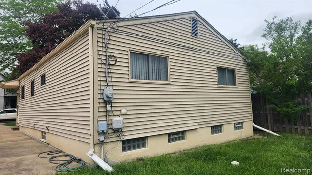 331 Detroit Street, Trenton, MI 48183
