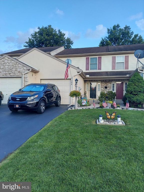 108 MOORLAND CT, Lititz, PA 17543