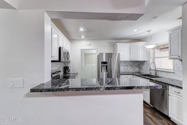 1802 E MISSOURI Avenue, Phoenix, AZ 85016