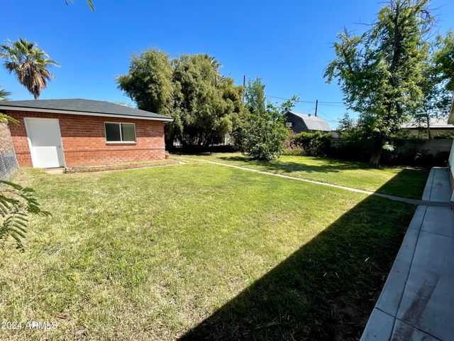 1802 E MISSOURI Avenue, Phoenix, AZ 85016