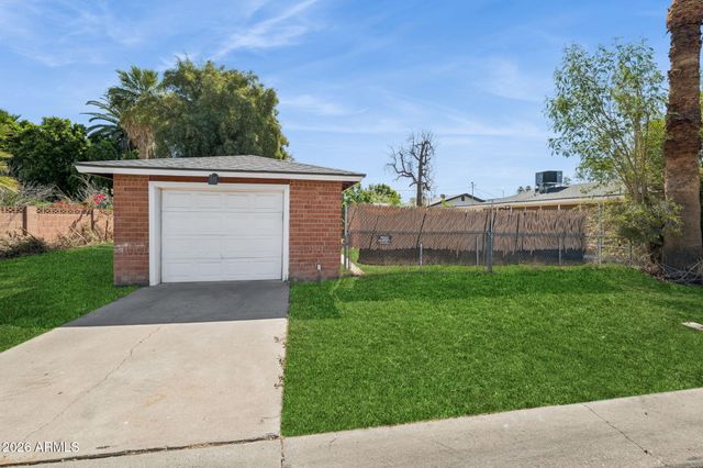 1802 E MISSOURI Avenue, Phoenix, AZ 85016