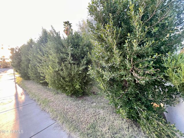 1802 E MISSOURI Avenue, Phoenix, AZ 85016