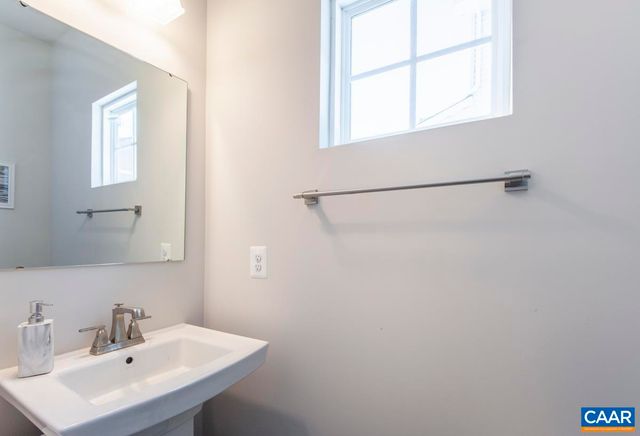 4340 SUNSET DR, Charlottesville, VA 22911