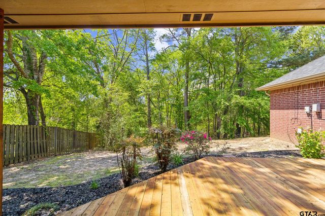 3975 Chapel Woods Blvd, Tyler, TX 75707
