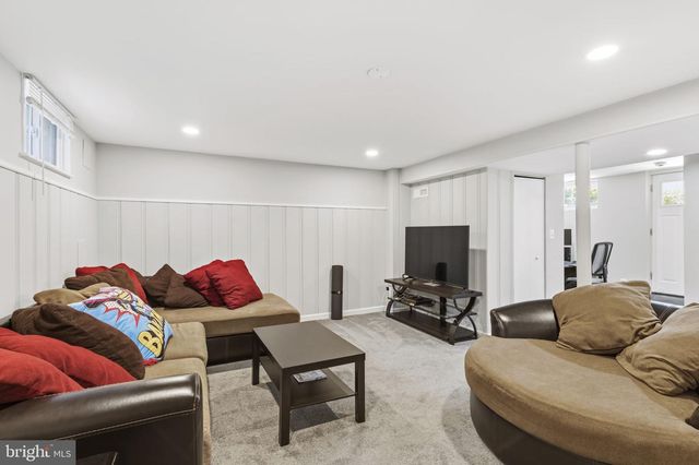 1733 WHITE OAK AVE, Parkville, MD 21234